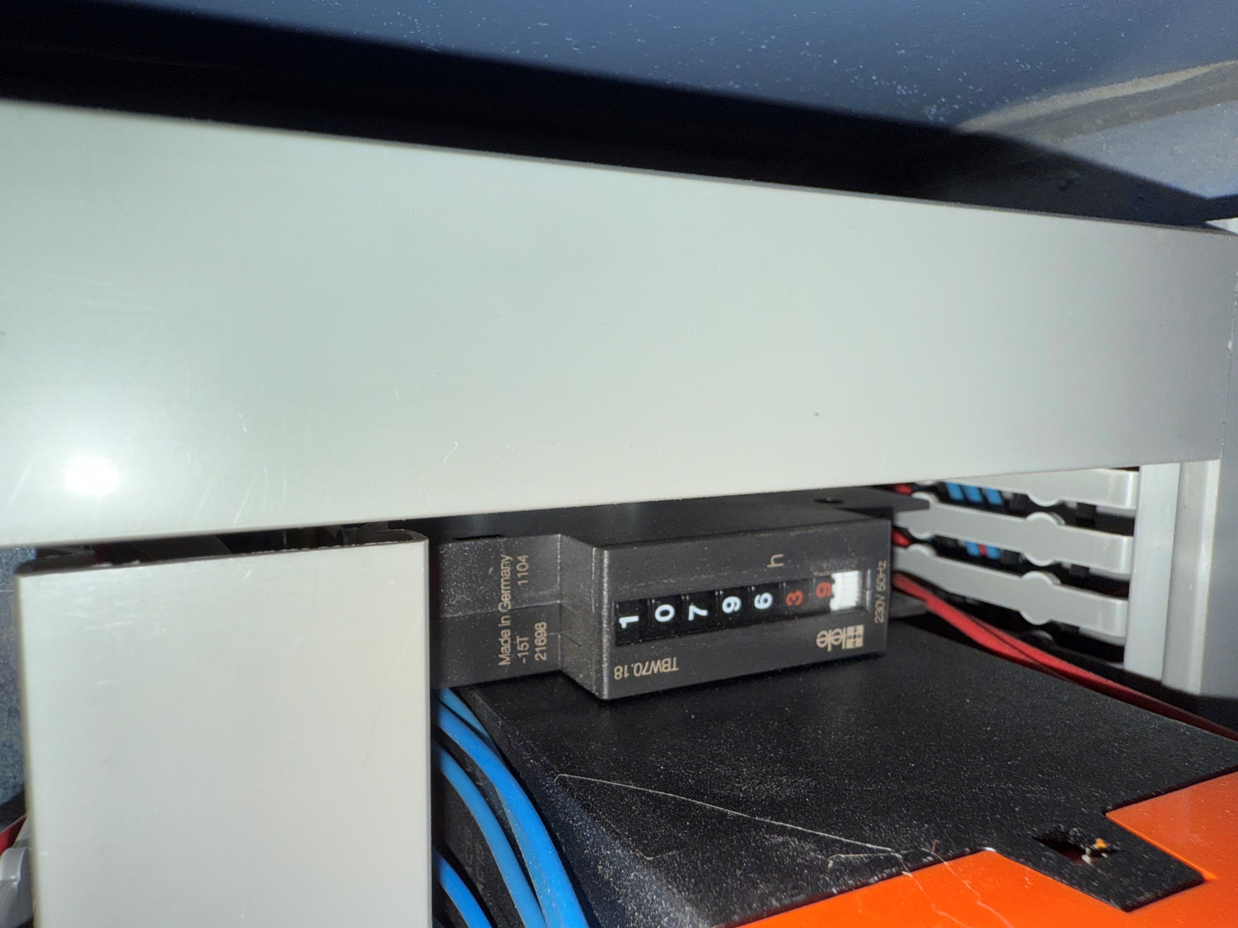 Hebrock AKV 3005 DK - F Airtronic 2011